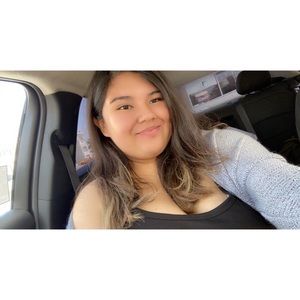 Meet your Posher, Leticia